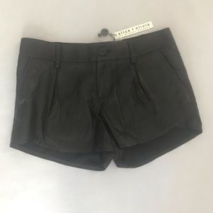 NWT Alice+Olivia Leather Shorts size 2